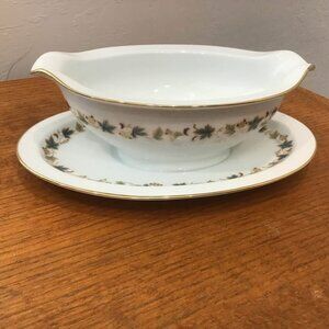 Noritake Fine China Attached Gravy-Boat Pattern Goldvine # 6444 Japan